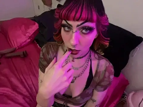 Snapshot of ChrryFoxx chatting on 11-29-25, 10:18 ChrryFoxx online show from 11-29-25, 10:18