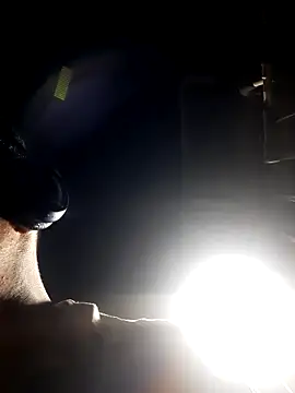 Snapshot of Elcabezhupas97 chatting on 10-31-25, 02:45 Elcabezhupas97 online show from 10-31-25, 02:45