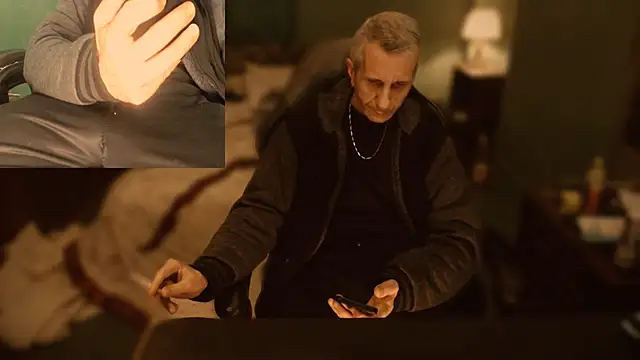 Snapshot of maxdaddy690 chatting on 12-23-24, 09:18 maxdaddy690 online show from 12-23-24, 09:18