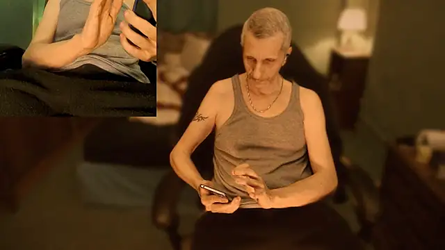 Snapshot of maxdaddy690 chatting on 12-27-24, 08:18 maxdaddy690 online show from 12-27-24, 08:18