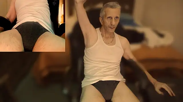 Snapshot of maxdaddy690 chatting on 01-03-25, 09:26 maxdaddy690 online show from 01-03-25, 09:26