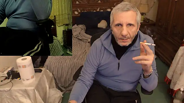 Snapshot of maxdaddy690 chatting on 11-29-25, 10:57 maxdaddy690 online show from 11-29-25, 10:57