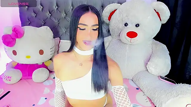 Snapshot of Julie_Lovelyx1 chatting on 05-03-26, 03:01 Julie Lovelyx1 online show from 05-03-26, 03:01