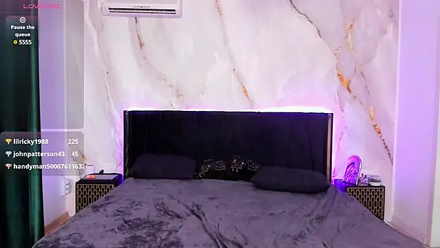 Snapshot of CutiePie69__ chatting on 03-18-25, 02:47 CutiePie69 online show from 03-18-25, 02:47