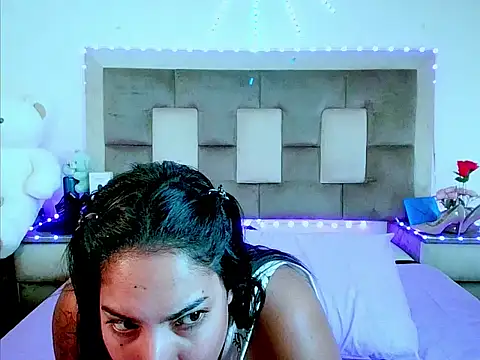 indiantopaz694u online show from 07-20-26, 11:45