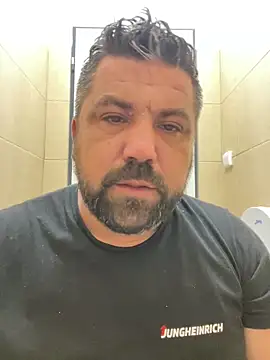 Snapshot of Alexander18edd chatting on 09-11-25, 11:10 Alexander18edd online show from 09-11-25, 11:10