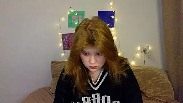 LaseyMoon online show from 03-12-26, 04:29