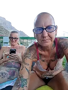 Snapshot of Emma_Milf25 chatting on 07-26-26, 06:26 Emma Milf25 online show from 07-26-26, 06:26