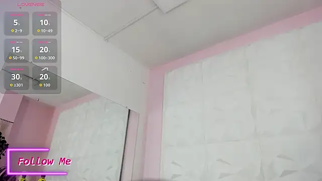 Snapshot of Valeriagomez_ chatting on 10-23-25, 12:04 Valeriagomez online show from 10-23-25, 12:04