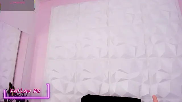 Snapshot of Valeriagomez_ chatting on 11-24-25, 12:05 Valeriagomez online show from 11-24-25, 12:05