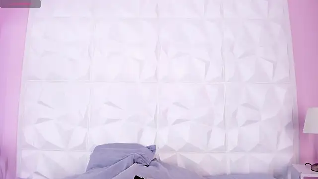 Snapshot of Valeriagomez_ chatting on 11-27-25, 12:18 Valeriagomez online show from 11-27-25, 12:18