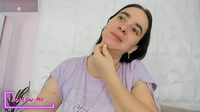 Snapshot of Valeriagomez_ chatting on 12-16-25, 10:20 Valeriagomez online show from 12-16-25, 10:20