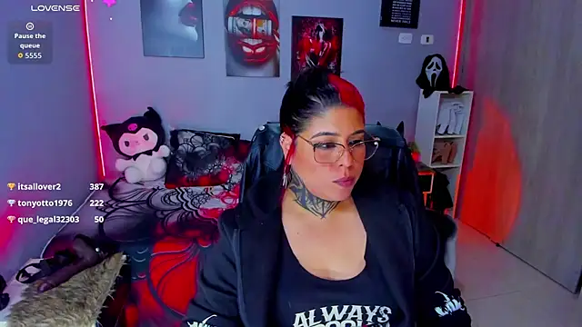 Veronika metal online show from 10-23-25, 06:34