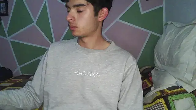 Snapshot of Jacktowell_ chatting on 09-23-25, 03:20 Jacktowell online show from 09-23-25, 03:20