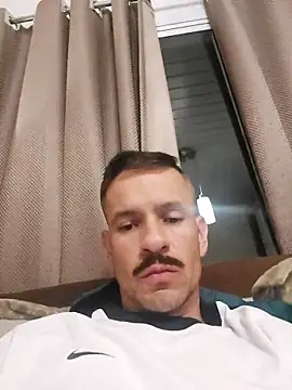 juniortche1313 online show from 11-24-25, 02:11