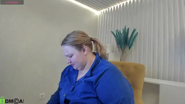Amy Hall online show from 10-18-25, 12:57