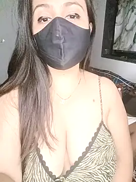 Snapshot of neha_rohan12 chatting on 10-11-25, 05:11 neha rohan12 online show from 10-11-25, 05:11