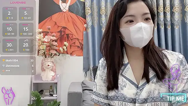 Snapshot of shishi_101 chatting on 10-23-25, 02:00 shishi 101 online show from 10-23-25, 02:00