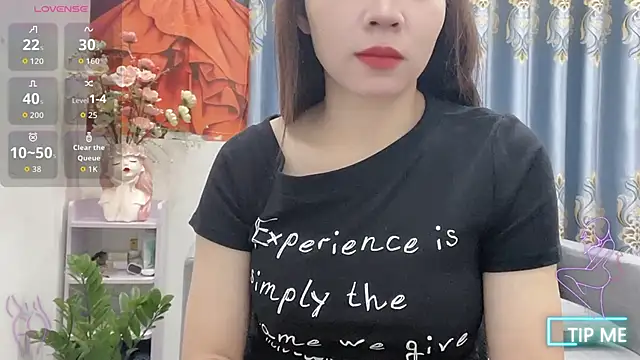 Snapshot of shishi_101 chatting on 10-24-25, 01:13 shishi 101 online show from 10-24-25, 01:13