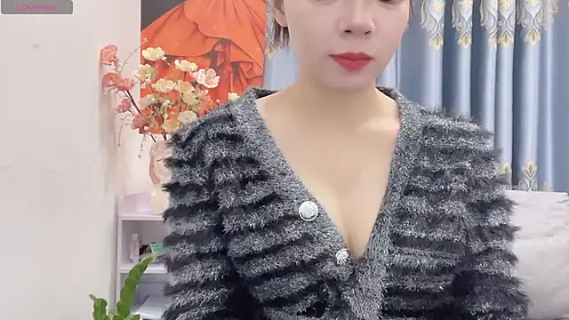 Snapshot of shishi_101 chatting on 11-23-25, 02:00 shishi 101 online show from 11-23-25, 02:00