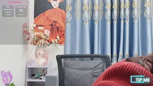 Snapshot of shishi_101 chatting on 11-29-25, 02:47 shishi 101 online show from 11-29-25, 02:47