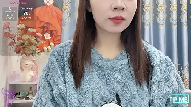 Snapshot of shishi_101 chatting on 11-30-25, 02:04 shishi 101 online show from 11-30-25, 02:04