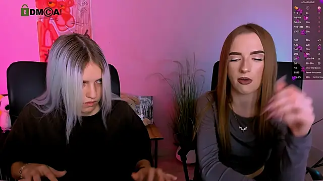 Snapshot of doll_vey chatting on 12-04-25, 08:06 doll vey online show from 12-04-25, 08:06