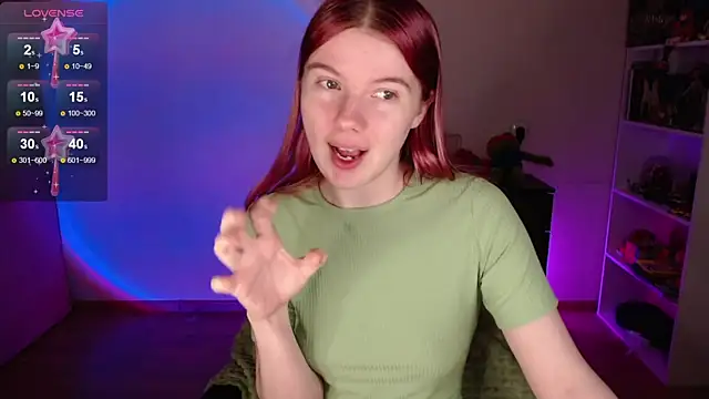 Strawberry juli online show from 11-16-25, 05:02