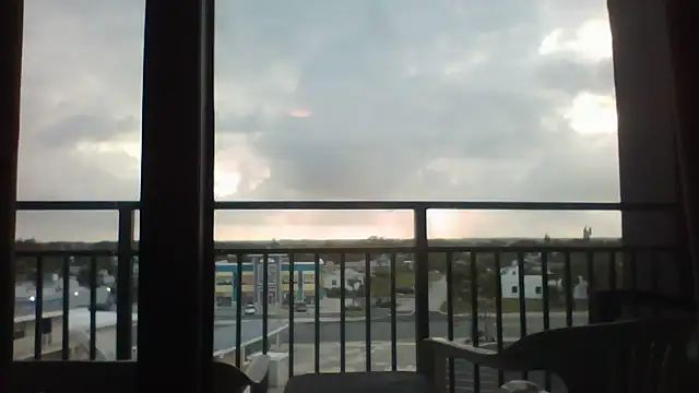 Snapshot of JerseyGem chatting on 10-06-25, 10:07 JerseyGem online show from 10-06-25, 10:07