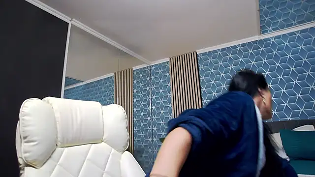 Snapshot of zoeylarkens chatting on 11-25-25, 07:36 zoeylarkens online show from 11-25-25, 07:36