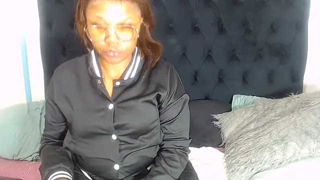 BootyClitQueen online show from 06-05-26, 01:50