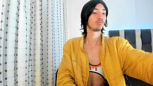 loverisu-coral online show from 01-08-26, 09:28