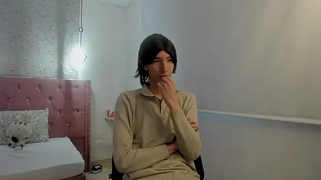 loverisu-coral online show from 02-18-26, 09:11