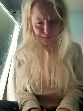 Snapshot of sluttypumpkin chatting on 09-19-25, 03:08 sluttypumpkin online show from 09-19-25, 03:08