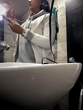 Mila LS online show from 11-10-25, 12:59