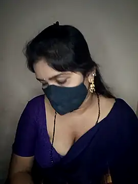 Snapshot of Bagi-Sexy chatting on 09-27-25, 07:19 Bagi-Sexy online show from 09-27-25, 07:19