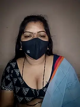 Snapshot of Bagi-Sexy chatting on 12-21-25, 08:38 Bagi-Sexy online show from 12-21-25, 08:38