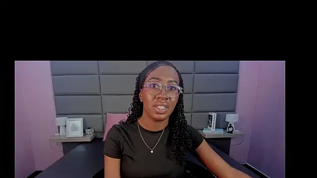 Snapshot of Qeen_blackk chatting on 10-28-25, 07:27 Qeen blackk online show from 10-28-25, 07:27