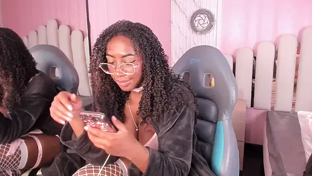 Qeen blackk online show from 04-21-26, 07:39