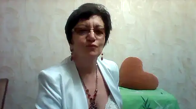 Snapshot of Lota5821 chatting on 03-09-25, 02:29 Lota5821 online show from 03-09-25, 02:29