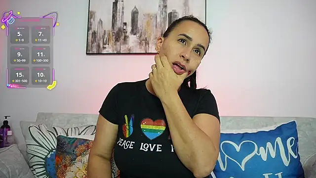 Snapshot of Sara_Charmy chatting on 10-07-25, 11:29 Sara Charmy online show from 10-07-25, 11:29