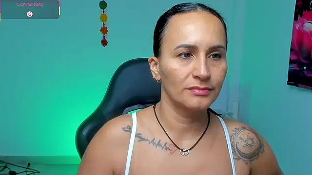 Sara Charmy online show from 05-13-26, 11:07
