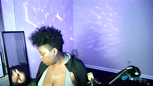 Snapshot of lovelyenigma365 chatting on 02-18-26, 12:17 lovelyenigma365 online show from 02-18-26, 12:17