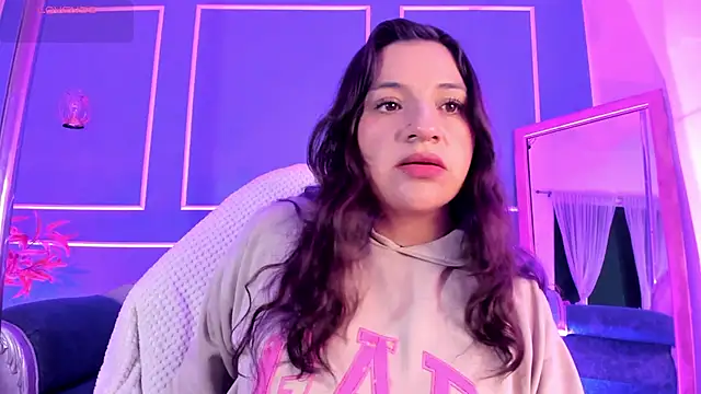 TaraTaylorr online show from 11-25-25, 02:22