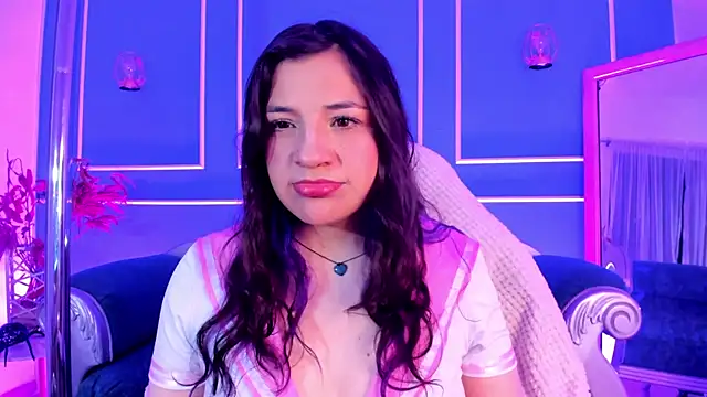 TaraTaylorr online show from 12-15-25, 02:27