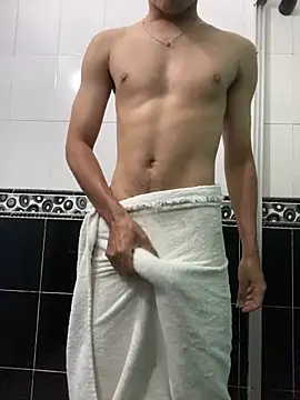 18 ALExxx online show from 04-25-26, 05:54