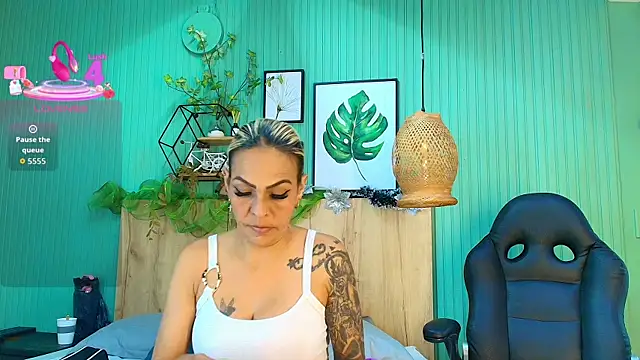 yessila parker online show from 12-20-25, 04:58