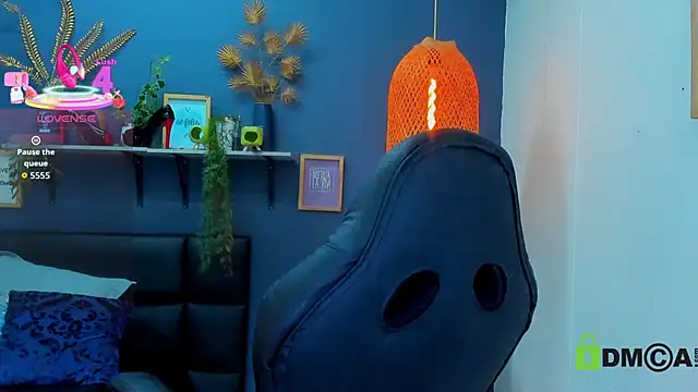 yessila parker online show from 04-24-26, 08:50