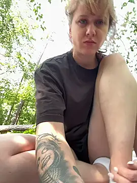 Snapshot of SweetSeraphine chatting on 07-26-26, 02:24 SweetSeraphine online show from 07-26-26, 02:24