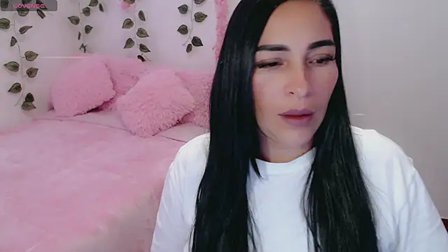 luna lgomez  online show from 03-01-25, 10:34